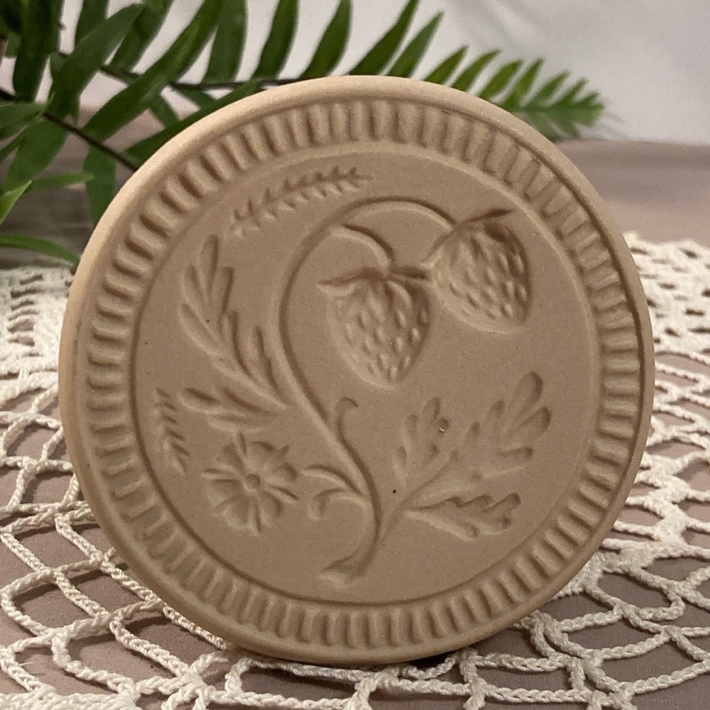Vintage Strawberry Design Cookie Stamp Brown Bag Cookie Art 1995 - Picture 2 of 15